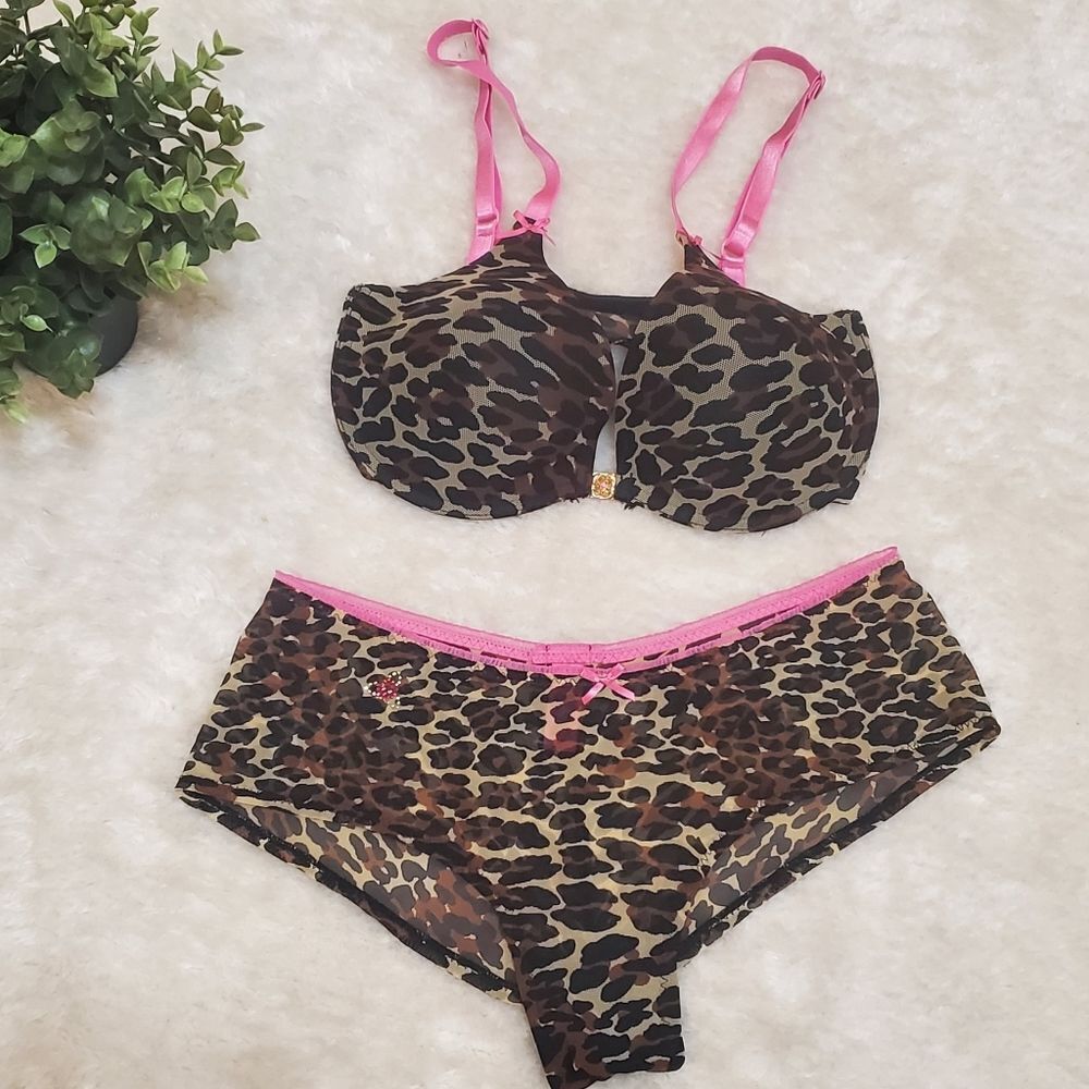 Betsey Johnson Leopard Print Bra with Pink Accents (bra only)